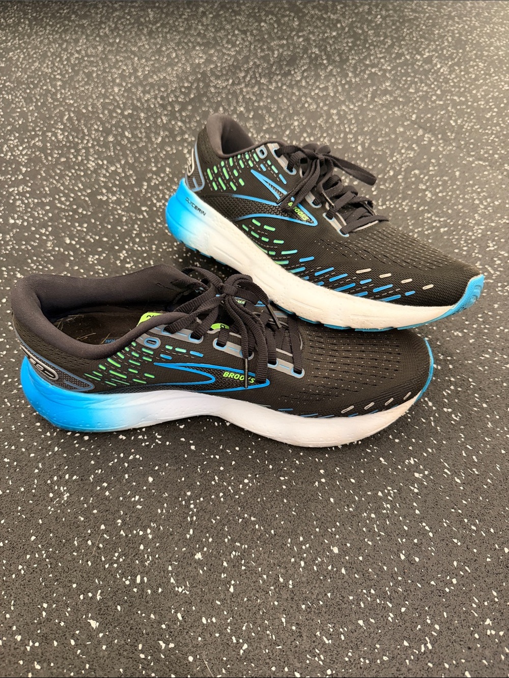 Brooks Glycerin 20 Black & Blue Men’s Running Sneakers with Green Accents